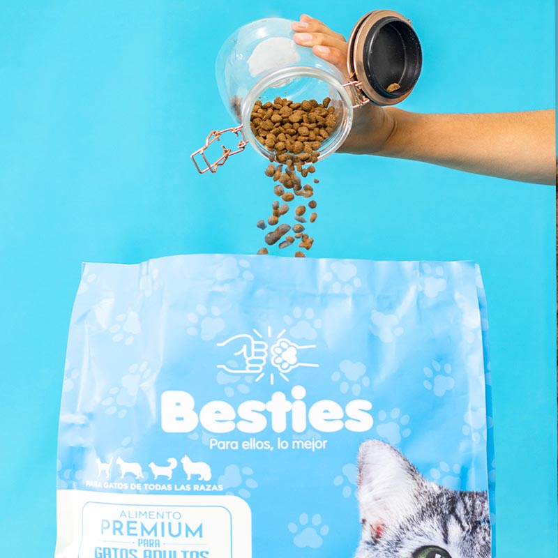 besties-alimento-gatos-sabor-carne-y-pollo