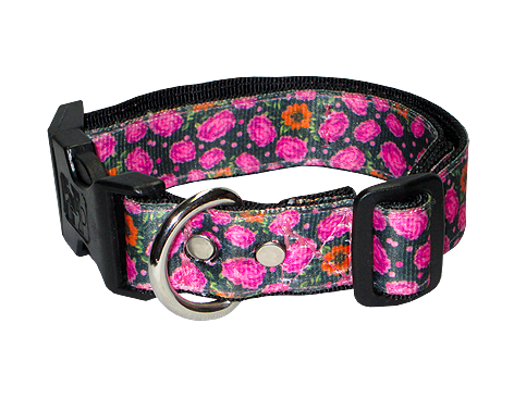 Collar Rosas Fondo Negro 